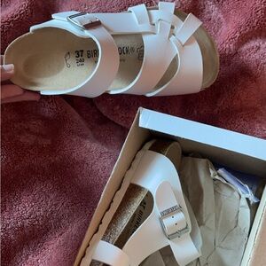 Pisa Birko Flor Birkenstock sandals 
White